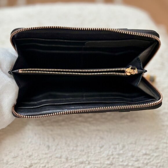 The BVLGARI B Zero One Leather Women's Long Wallet - Authentic - Picture 4 of 6